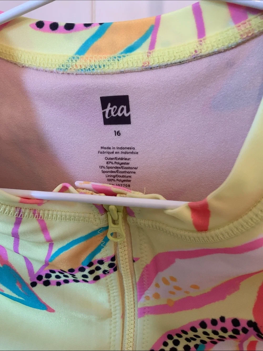 NWT Girls Long Sleeve Zip Front Floral Rash Guard Swimsuit - Yellow in size 16